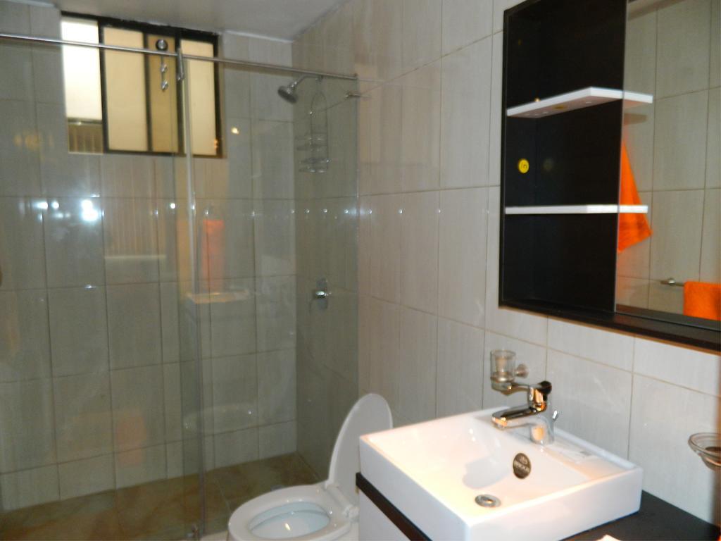 Itsahome Apartments - Torre Santos キト 部屋 写真