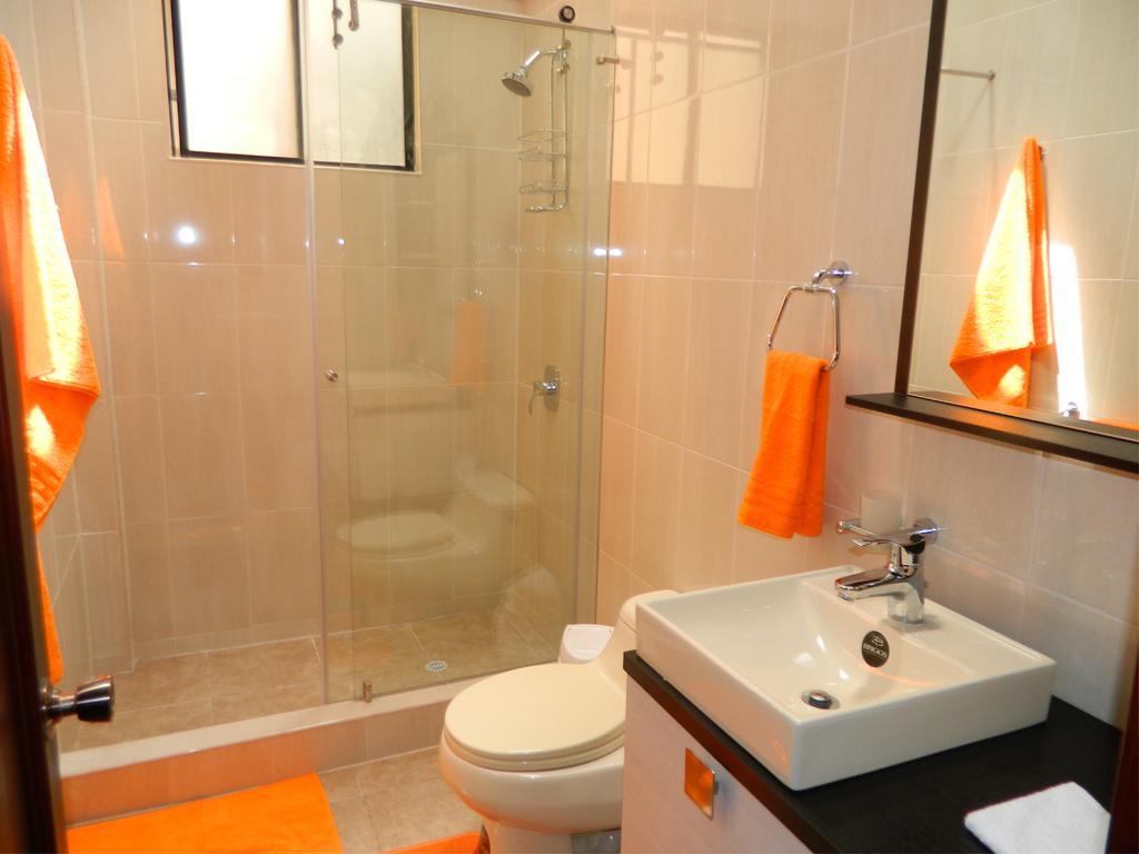 Itsahome Apartments - Torre Santos キト 部屋 写真